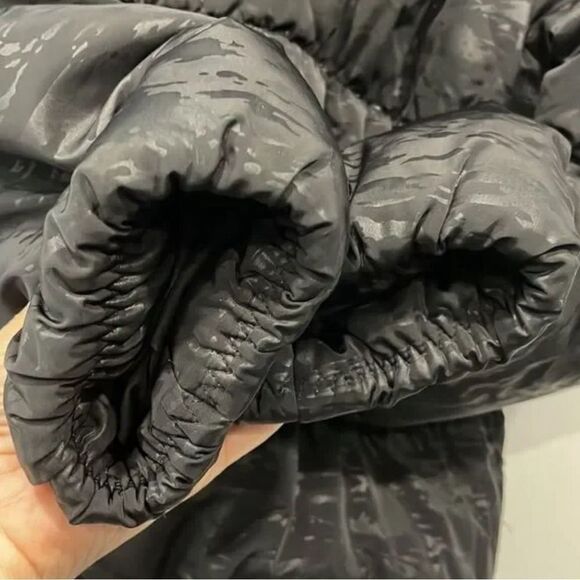 Kenneth Cole NY Womens Puffer Coat Jacket Gorpcore Outdoors Warm Sm Black Zipper - Picture 6 of 9